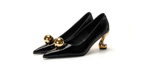 Escarpins "Sculpture Dorée" - Noir Vernis avec Talon & Sphère Doré