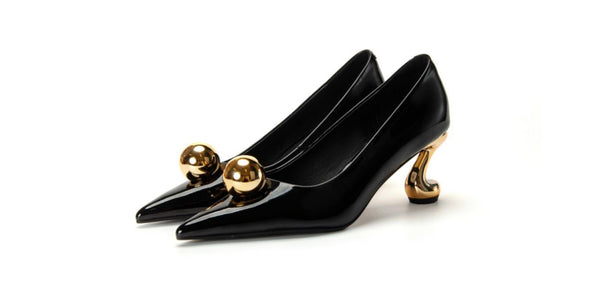 Escarpins "Sculpture Dorée" - Noir Vernis avec Talon & Sphère Doré